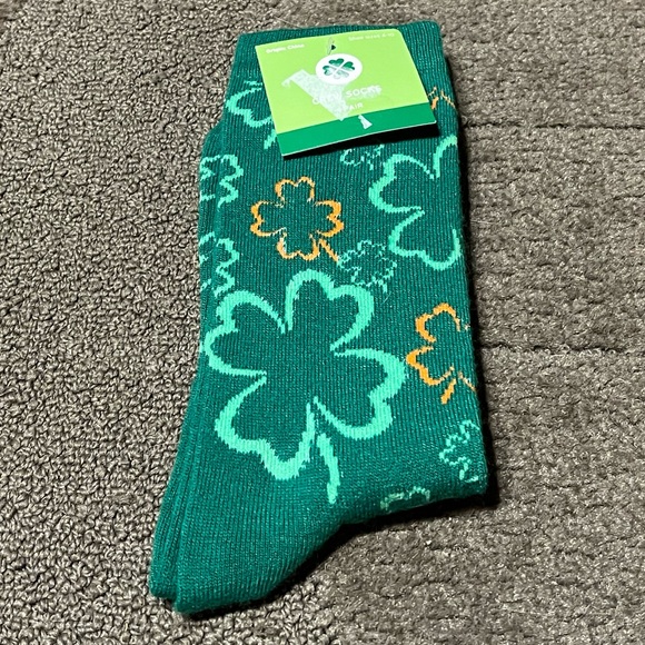 *6 for $10!* St. Patrick’s Day Paddy Crew Socks 4-Leaf Four Leaf Clover Shamrock - Picture 1 of 4